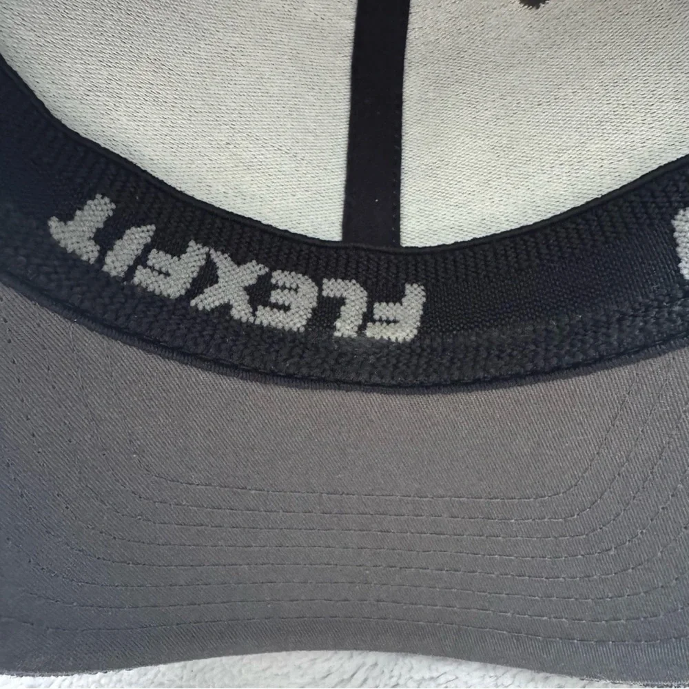 Flexfit The Grint Gray Baseball Style Cap Size Small-Medium‎